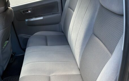 Toyota Hilux VII, 2011 год, 1 950 000 рублей, 9 фотография