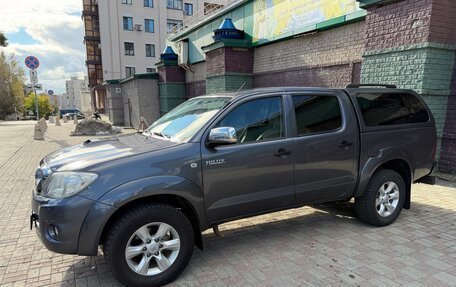 Toyota Hilux VII, 2011 год, 1 950 000 рублей, 3 фотография