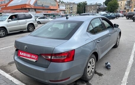 Skoda Superb III рестайлинг, 2016 год, 1 220 000 рублей, 3 фотография