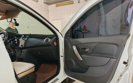 Renault Logan II, 2016 год, 970 000 рублей, 15 фотография