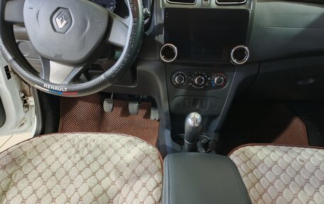 Renault Logan II, 2016 год, 970 000 рублей, 6 фотография
