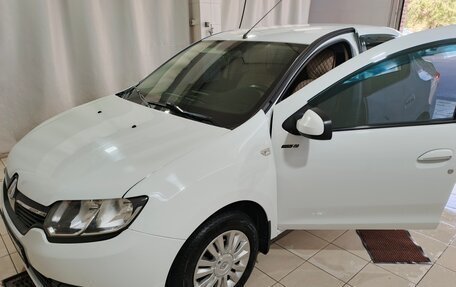 Renault Logan II, 2016 год, 970 000 рублей, 19 фотография