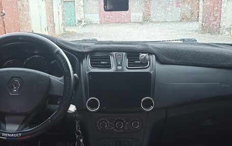 Renault Logan II, 2016 год, 970 000 рублей, 35 фотография