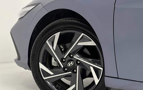 Hyundai Elantra, 2023 год, 1 250 000 рублей, 20 фотография