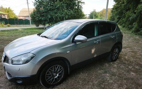 Nissan Qashqai, 2011 год, 700 000 рублей, 1 фотография