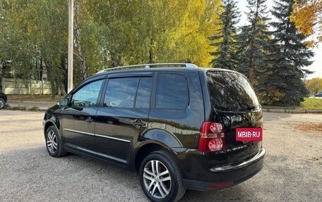 Volkswagen Touran III, 2007 год, 760 000 рублей, 3 фотография