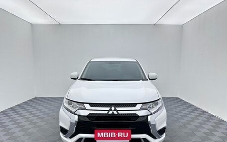 Mitsubishi Outlander III рестайлинг 3, 2022 год, 1 780 000 рублей, 3 фотография