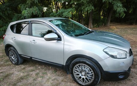 Nissan Qashqai, 2011 год, 700 000 рублей, 2 фотография