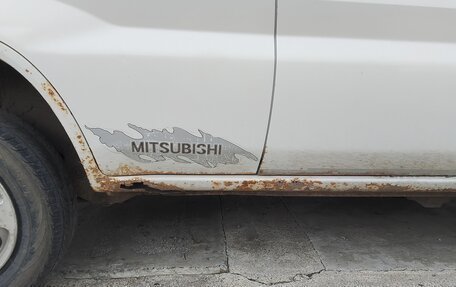 Mitsubishi Pajero iO, 2000 год, 133 333 рублей, 5 фотография