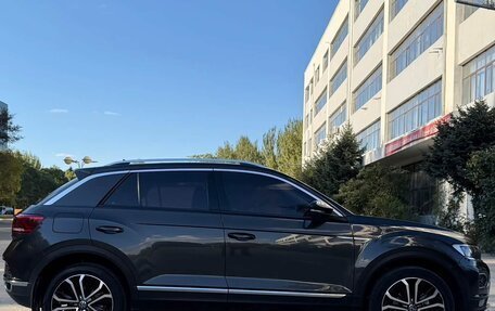 Volkswagen T-Roc I, 2022 год, 1 600 325 рублей, 4 фотография