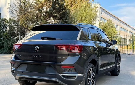 Volkswagen T-Roc I, 2022 год, 1 600 325 рублей, 5 фотография