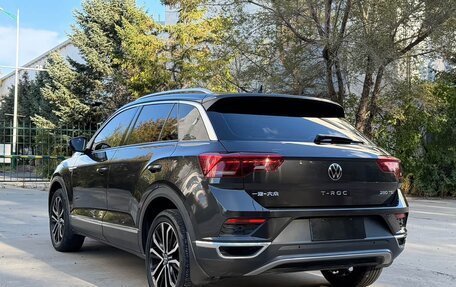 Volkswagen T-Roc I, 2022 год, 1 600 325 рублей, 7 фотография