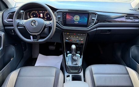 Volkswagen T-Roc I, 2022 год, 1 600 325 рублей, 12 фотография