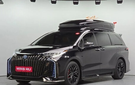 Toyota Sienna, 2024 год, 7 533 000 рублей, 1 фотография