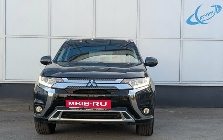 Mitsubishi Outlander III рестайлинг 3, 2020 год, 2 190 000 рублей, 2 фотография