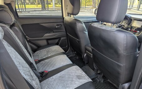 Mitsubishi Outlander III рестайлинг 3, 2020 год, 2 190 000 рублей, 21 фотография