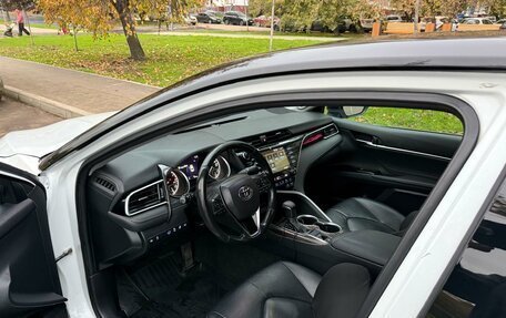 Toyota Camry, 2020 год, 2 750 000 рублей, 8 фотография