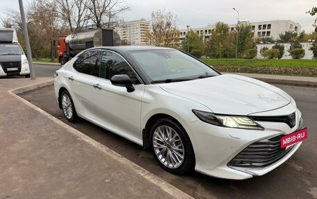 Toyota Camry, 2020 год, 2 750 000 рублей, 3 фотография