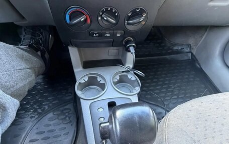 KIA Rio II, 2004 год, 210 000 рублей, 9 фотография