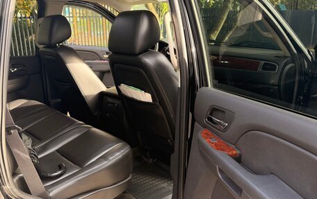 Chevrolet Tahoe III, 2013 год, 2 700 000 рублей, 4 фотография