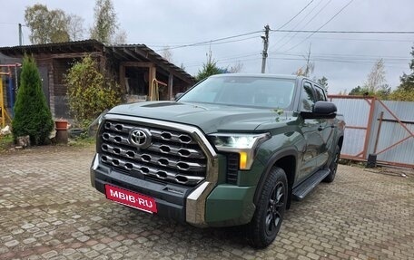 Toyota Tundra, 2022 год, 5 998 000 рублей, 2 фотография