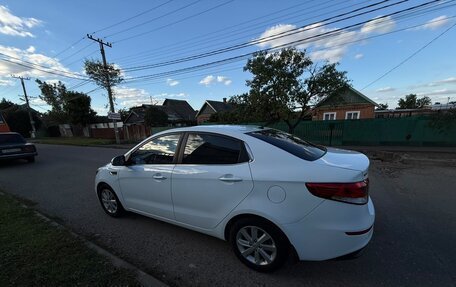KIA Rio III рестайлинг, 2016 год, 1 050 000 рублей, 2 фотография