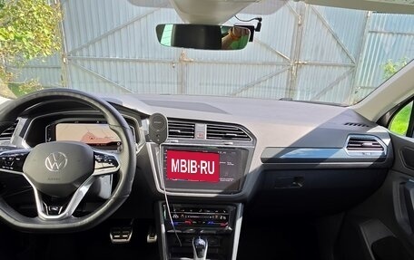 Volkswagen Tiguan II, 2018 год, 3 250 000 рублей, 15 фотография