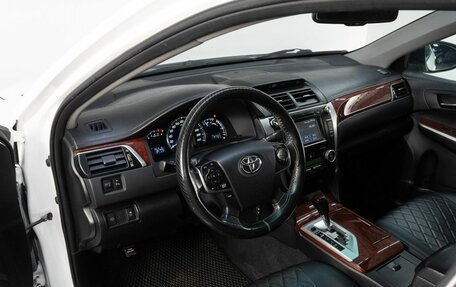 Toyota Camry, 2014 год, 1 479 000 рублей, 10 фотография