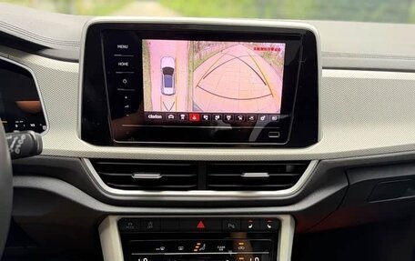 Volkswagen T-Roc I, 2023 год, 1 770 001 рублей, 15 фотография