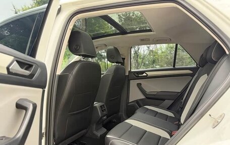 Volkswagen T-Roc I, 2023 год, 1 770 001 рублей, 17 фотография