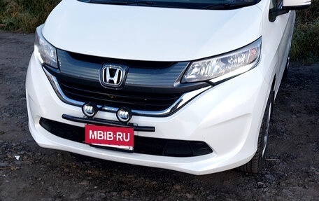 Honda Freed II, 2017 год, 1 740 000 рублей, 12 фотография