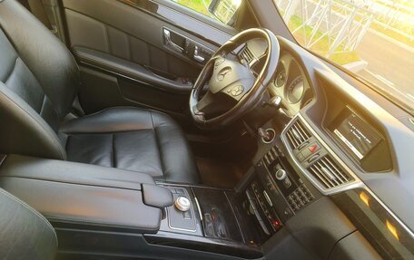 Mercedes-Benz E-Класс, 2009 год, 1 390 000 рублей, 23 фотография