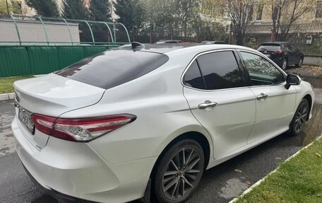 Toyota Camry, 2022 год, 3 300 000 рублей, 5 фотография