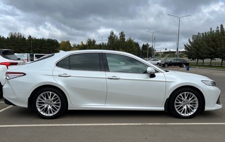 Toyota Camry, 2021 год, 3 000 000 рублей, 9 фотография