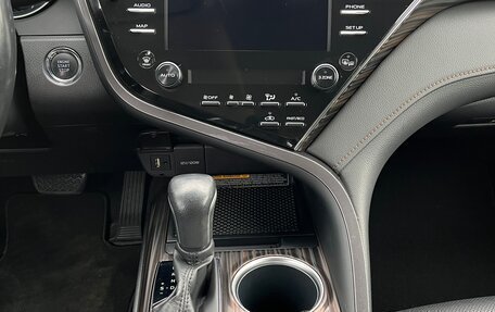 Toyota Camry, 2021 год, 3 000 000 рублей, 17 фотография