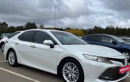 Toyota Camry, 2021 год, 3 000 000 рублей, 10 фотография