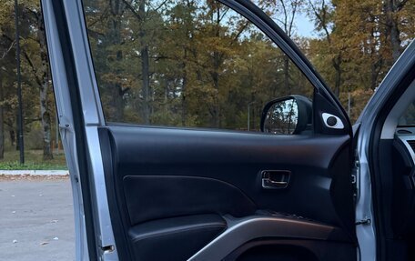 Mitsubishi Outlander III рестайлинг 3, 2008 год, 1 050 000 рублей, 16 фотография