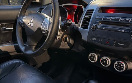 Mitsubishi Outlander III рестайлинг 3, 2008 год, 1 050 000 рублей, 20 фотография
