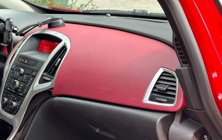 Opel Astra J, 2013 год, 730 000 рублей, 29 фотография