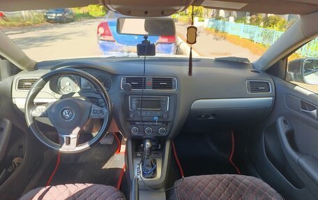 Volkswagen Jetta VI, 2013 год, 970 000 рублей, 7 фотография