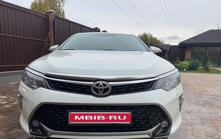 Toyota Camry, 2017 год, 2 100 000 рублей, 1 фотография