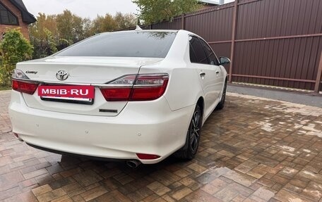 Toyota Camry, 2017 год, 2 100 000 рублей, 4 фотография