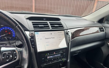 Toyota Camry, 2017 год, 2 100 000 рублей, 13 фотография