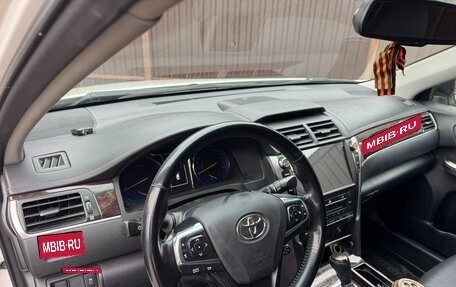 Toyota Camry, 2017 год, 2 100 000 рублей, 14 фотография