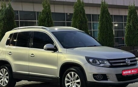 Volkswagen Tiguan I, 2011 год, 1 075 000 рублей, 1 фотография
