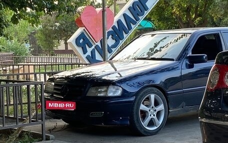Mercedes-Benz C-Класс, 1996 год, 180 000 рублей, 2 фотография