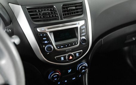 Hyundai Solaris II рестайлинг, 2016 год, 1 100 000 рублей, 11 фотография