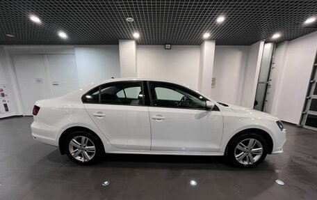 Volkswagen Jetta VI, 2018 год, 1 470 000 рублей, 2 фотография