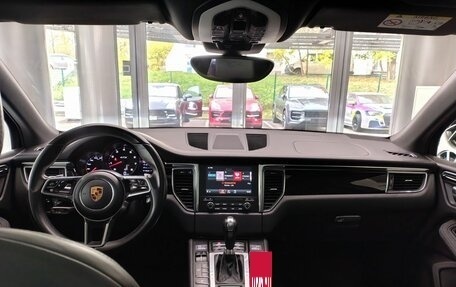 Porsche Macan I рестайлинг, 2016 год, 3 300 000 рублей, 13 фотография