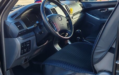 Toyota Land Cruiser Prado 120 рестайлинг, 2004 год, 2 150 000 рублей, 6 фотография